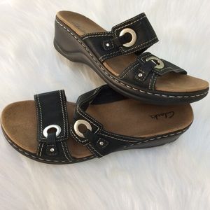 Clarks Black Sandals ~ Size 11W ~ NWOT